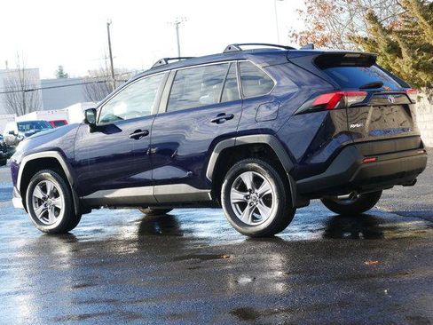 Used 2022 Toyota RAV4 XLE w/ Convenience Package AWD/4WD image 4