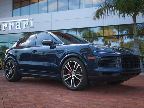 Used 2024 Porsche Cayenne S image 19