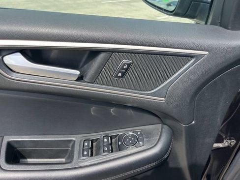 Used 2023 Ford Edge SEL AWD/4WD image 14