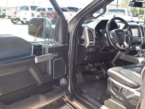 Used 2019 Ford F150 Platinum w/ Equipment Group 701A Luxury image 8