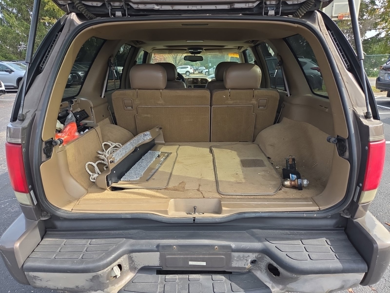 Used 1999 Oldsmobile Bravada AWD w/ Convenience Pkg I image 8
