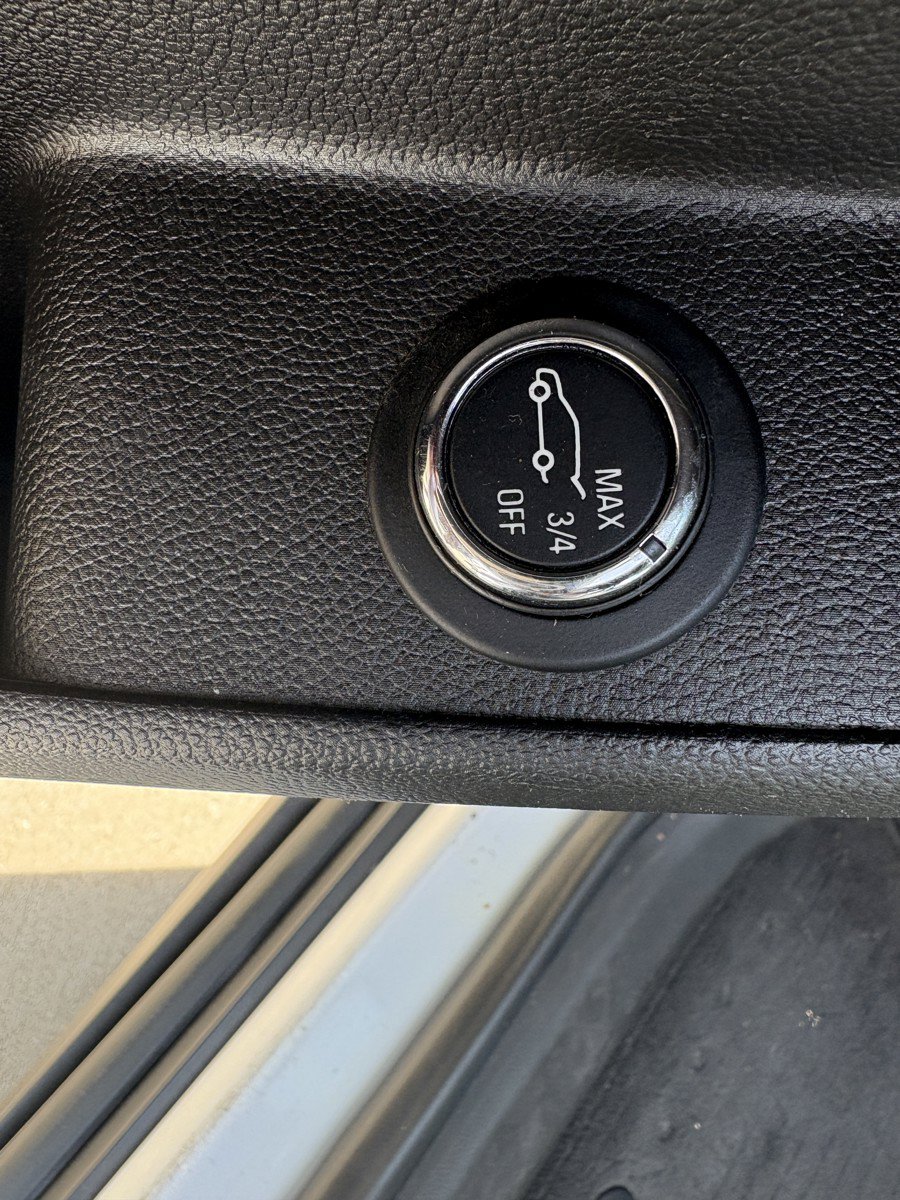 Used 2022 Chevrolet Traverse RS AWD/4WD image 31