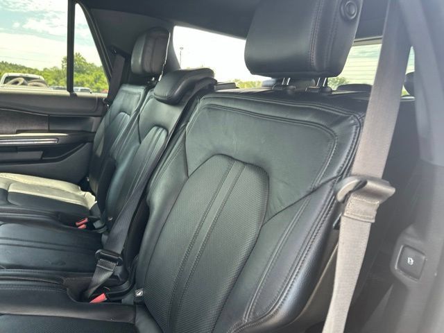Used 2018 Ford Expedition Limited RWD image 20