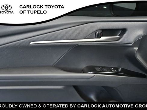 Used 2025 Toyota Camry SE w/ Convenience Package FWD image 27