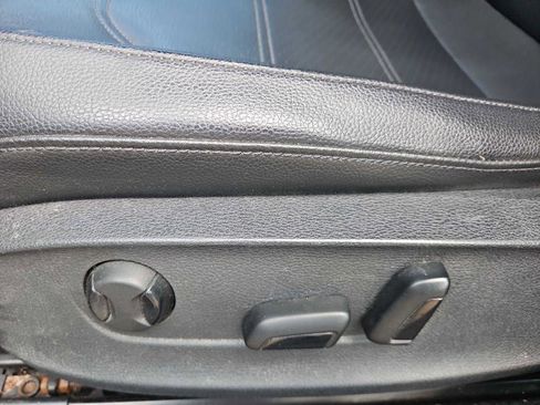 Used 2014 Volkswagen Passat 1.8T SE FWD image 27