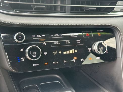 Used 2023 INFINITI QX60 Sensory AWD/4WD image 24