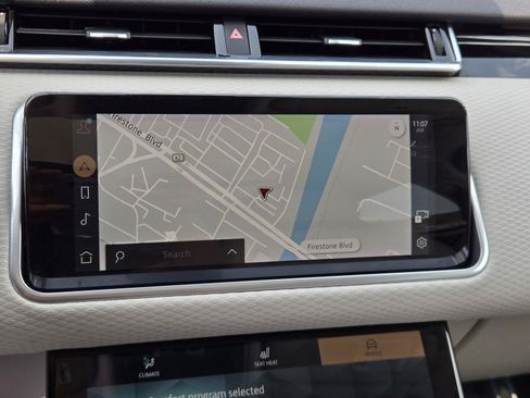 Used 2023 Land Rover Range Rover Velar R-Dynamic S AWD/4WD image 7