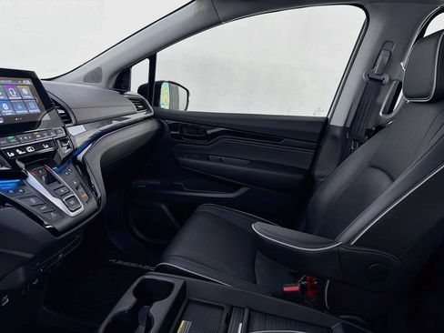 Used 2024 Honda Odyssey Elite image 37