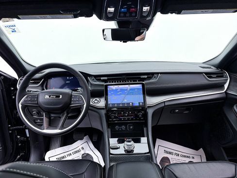 Used 2024 Jeep Grand Cherokee L Limited w/ Luxury Tech Group II image 30