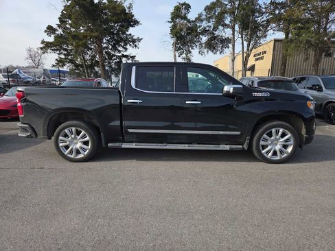 Used 2023 Chevrolet Silverado 1500 High Country w/ High Country Premium Package image 3