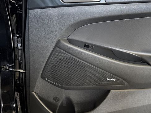 Used 2019 Hyundai Tucson Sport FWD image 35