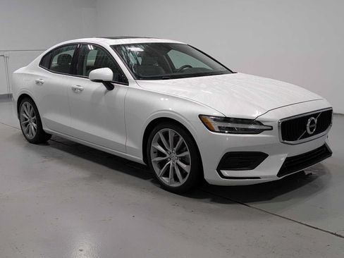Used 2020 Volvo S60 T6 Momentum w/ Protection Package Premier AWD/4WD image 6