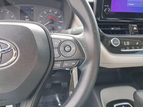 Used 2025 Toyota Corolla LE FWD image 18