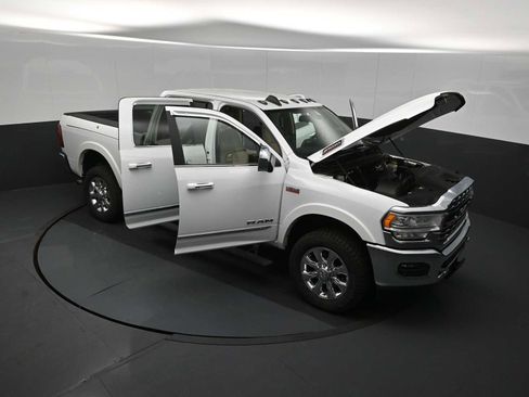 Used 2020 RAM 2500 Limited AWD/4WD image 59