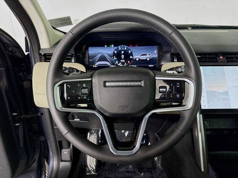 Used 2025 Land Rover Discovery Sport S image 11