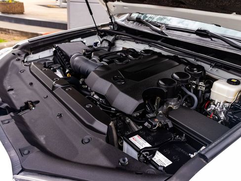 Used 2023 Toyota 4Runner SR5 Premium w/ Moonroof Package image 38