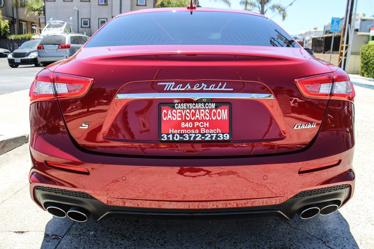 Used 2018 Maserati Ghibli S GranSport RWD image 4