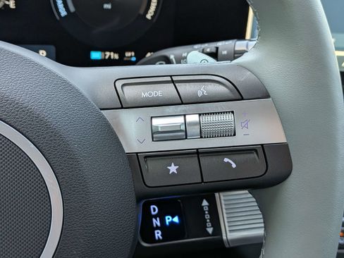Certified 2025 Hyundai Kona Limited FWD image 29