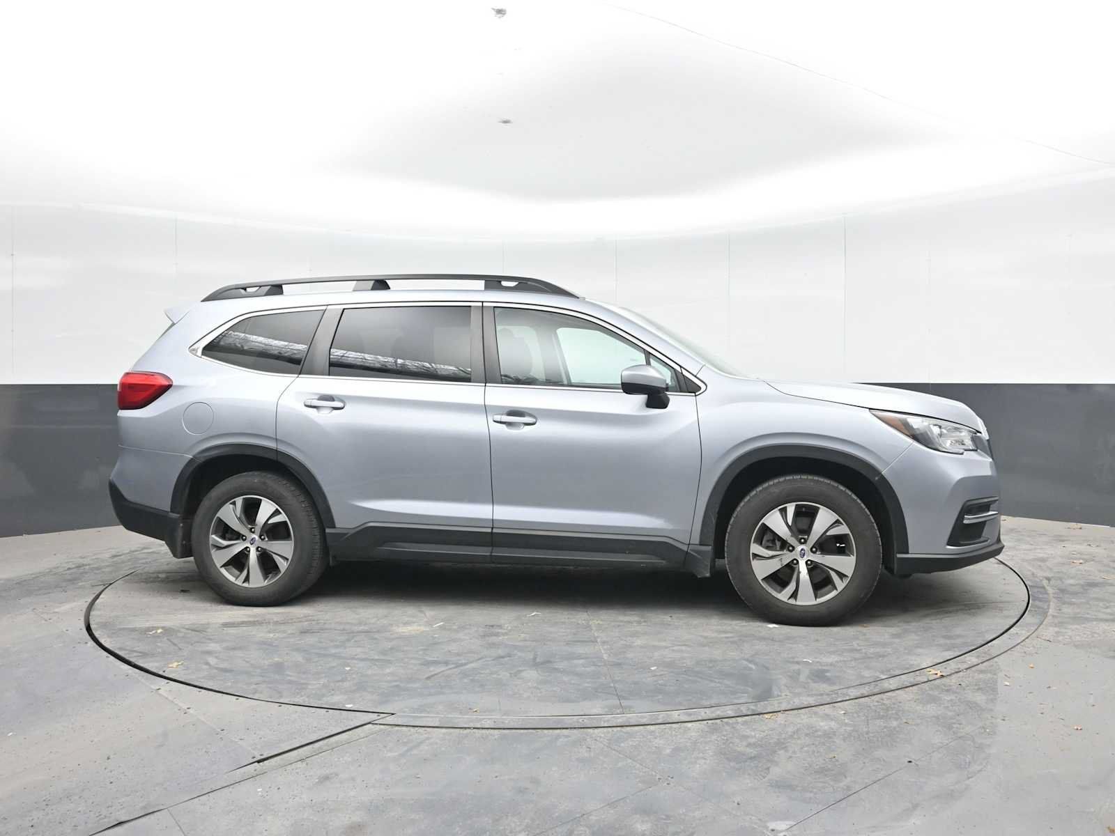 Used 2021 Subaru Ascent Premium w/ Convenience Package AWD/4WD image 9