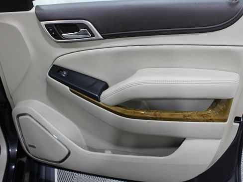 Used 2017 GMC Yukon XL Denali w/ Open Road Package image 33