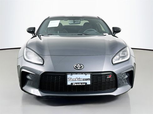 Certified 2025 Toyota GR86 Premium image 2