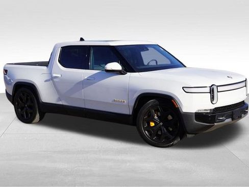 Used 2022 Rivian R1T Adventure image 2
