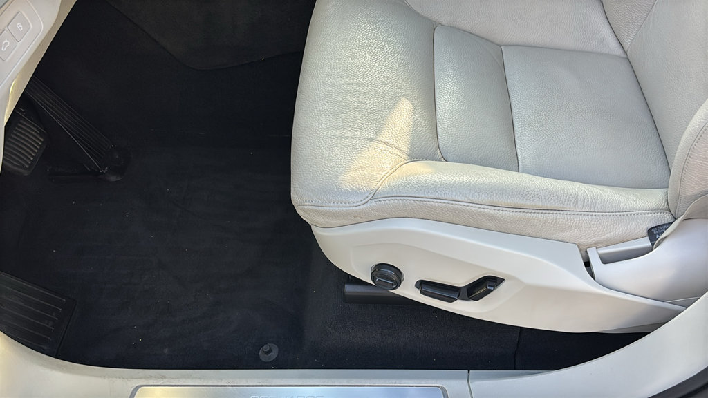 Certified 2024 Volvo XC90 T8 Plus w/ Protection Package AWD/4WD image 26