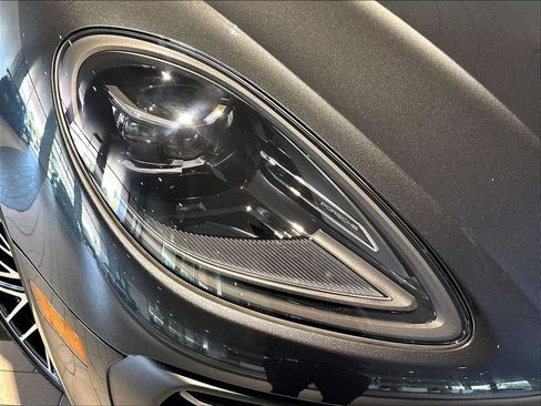 New 2026 Porsche Macan AWD/4WD image 12