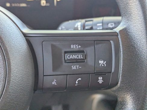 Certified 2025 Nissan Kicks S image 24