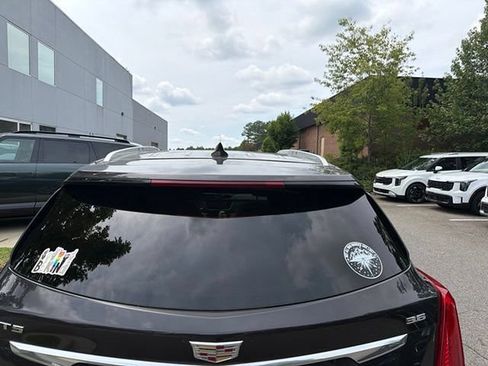 Used 2017 Cadillac XT5 Premium Luxury FWD image 5