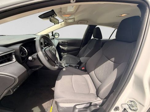 Used 2022 Toyota Corolla LE FWD image 16