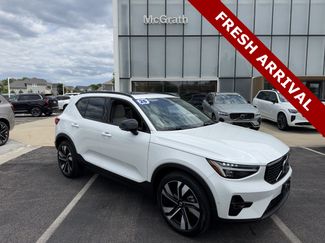 Used 2026 Volvo XC40 B5 Ultra w/ Protection Package Premier AWD/4WD video 1