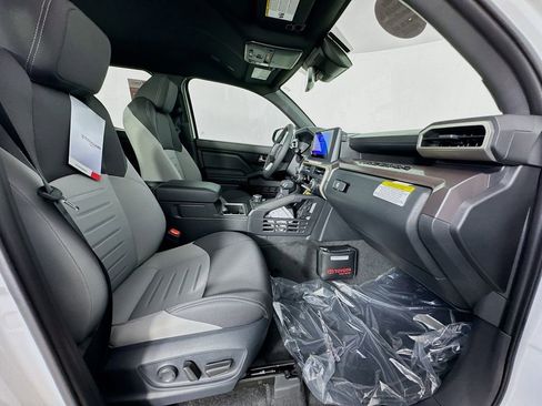 New 2025 Toyota Tacoma TRD Off-Road image 27