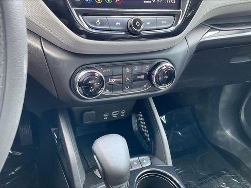 Used 2021 Chevrolet TrailBlazer LT w/ Convenience Package FWD image 31