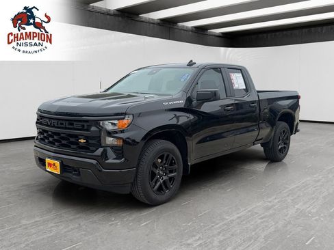 Used 2025 Chevrolet Silverado 1500 Custom RWD image 1