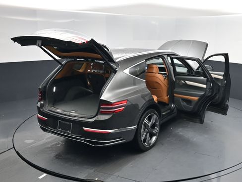 Used 2025 Genesis GV80 3.5T Prestige image 17