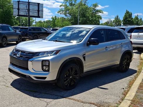 Used 2023 Mitsubishi Outlander Sport LE AWD/4WD image 3