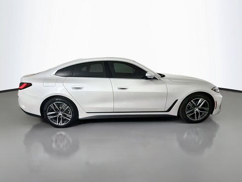 New 2026 BMW 430i w/ Premium Package RWD image 4
