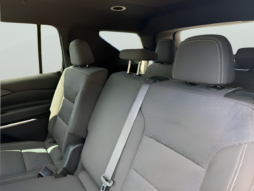 Used 2024 Chevrolet Traverse LS AWD/4WD image 31