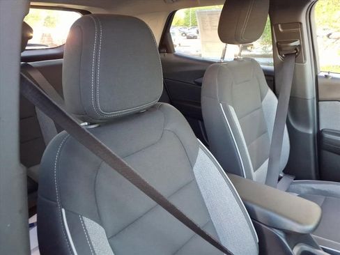 Certified 2022 Chevrolet TrailBlazer LT w/ Convenience Package FWD image 24