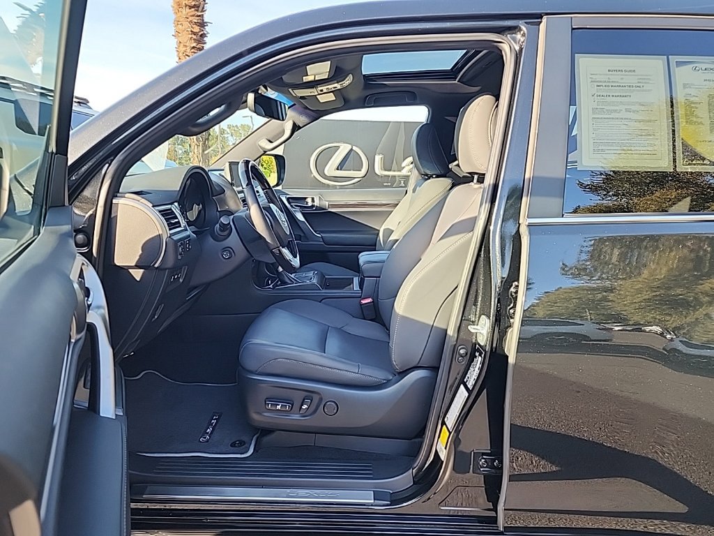 Certified 2023 Lexus GX 460 Premium w/ Premium Package AWD/4WD image 8