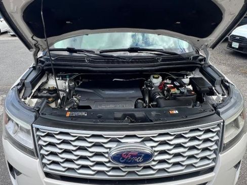 Used 2018 Ford Explorer Platinum AWD/4WD image 13