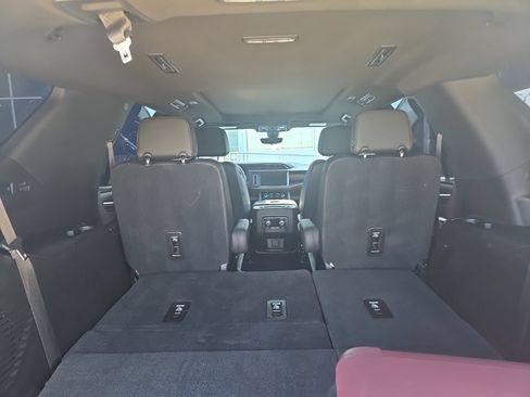 Used 2021 GMC Yukon Denali w/ Denali Premium Package RWD image 9