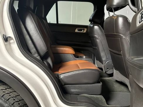 Used 2014 Ford Explorer Limited w/ Equipment Group 302A AWD/4WD image 18