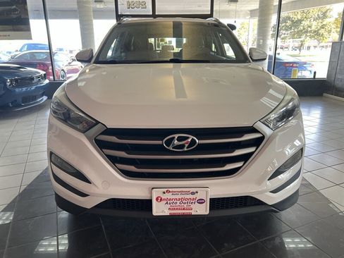 Used 2018 Hyundai Tucson SEL image 3