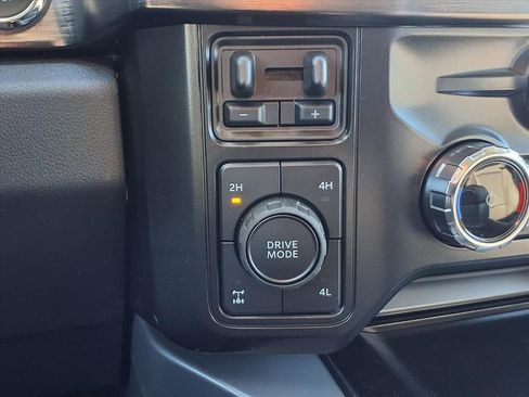 New 2026 Ford F250 Lariat w/ Chrome Package image 9