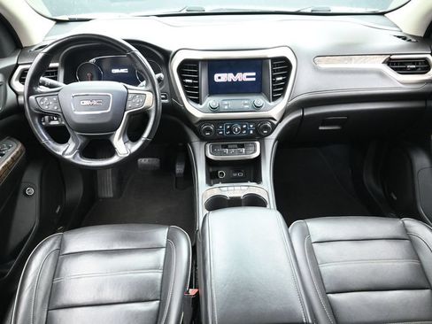 Used 2020 GMC Acadia Denali w/ Technology Package FWD image 14
