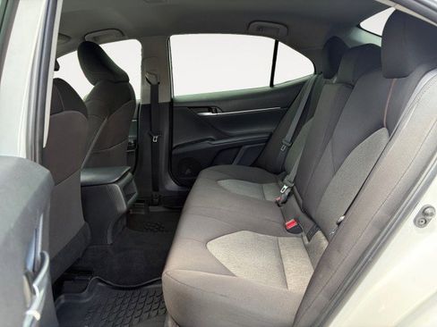 Used 2019 Toyota Camry LE FWD image 4