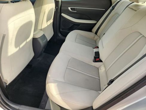 Used 2025 Hyundai Sonata SEL FWD image 30