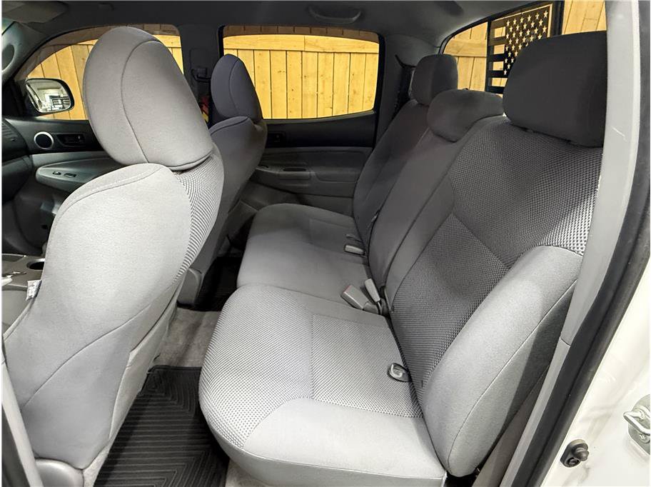 Used 2011 Toyota Tacoma 4x4 Double Cab w/ TRD Off-Road Pkg w/JBL Audio image 16